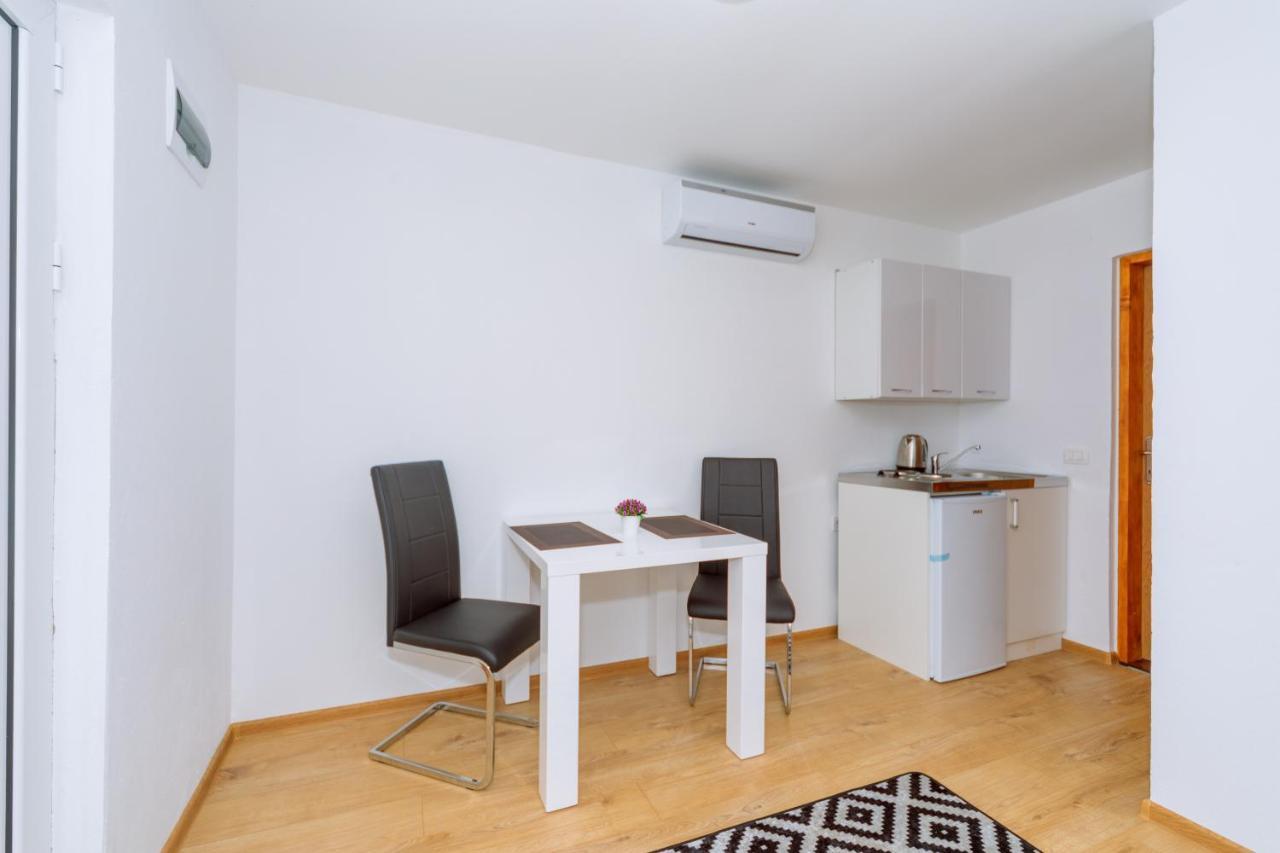 Apartments Econature Virpazar Bagian luar foto